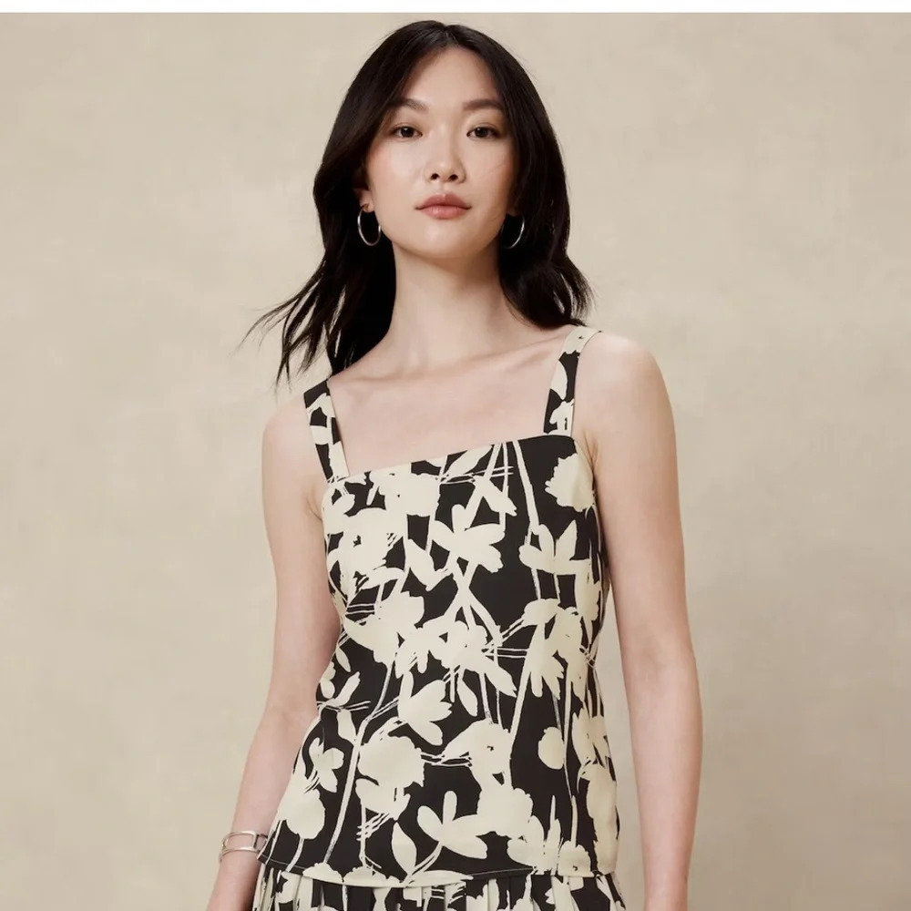 Brand new Banana republic silky tank